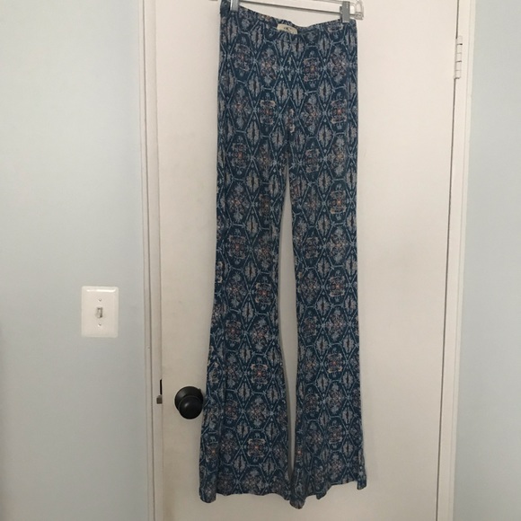 O’Neill Skye Print Flare Pants - Picture 5 of 7